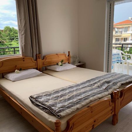 Helios Apartmenthouse โอลิมเปียกี อักติ ภายนอก รูปภาพ