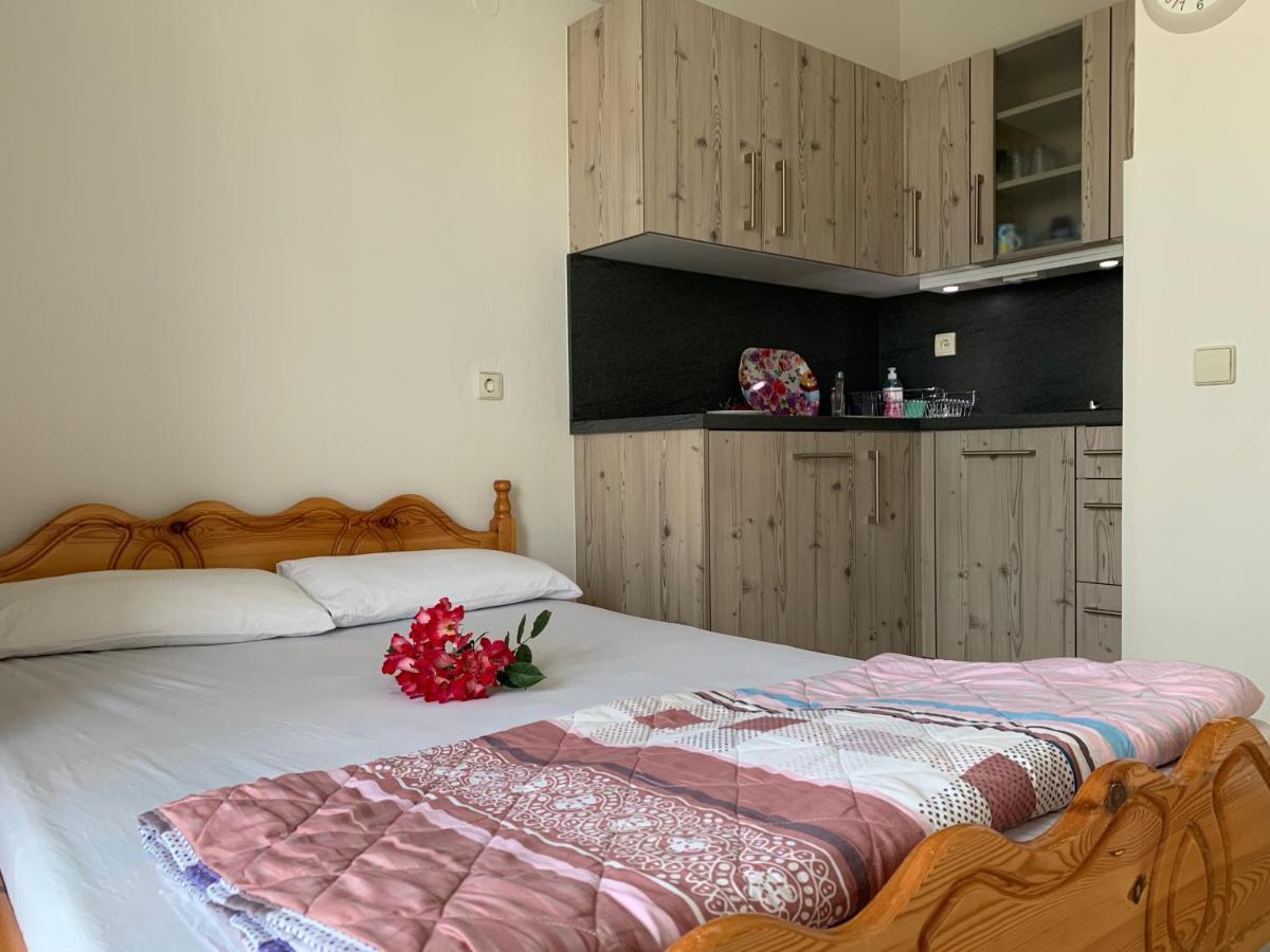 Helios Apartmenthouse โอลิมเปียกี อักติ ภายนอก รูปภาพ
